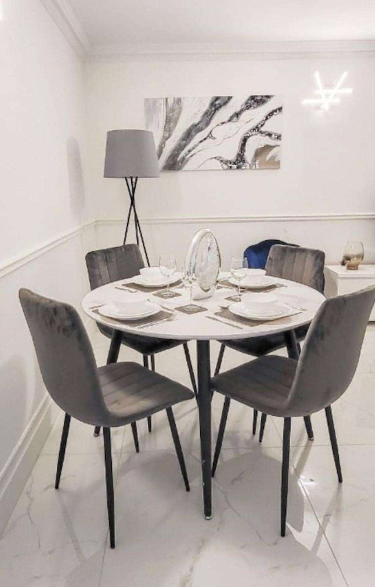 Spacious 2-bedroom In Canary Wharf Appartamento Londra